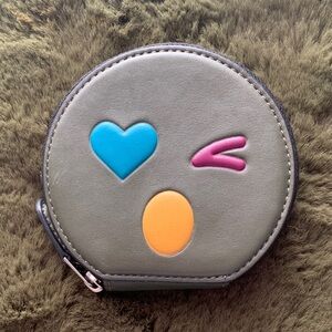 Rare 2017 Leather Emoji Heart F11727 in Olive